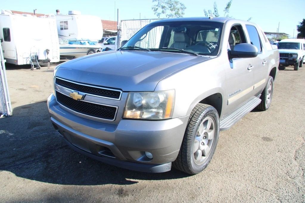 2007 Chevrolet Avalanche - Image 2 of 21