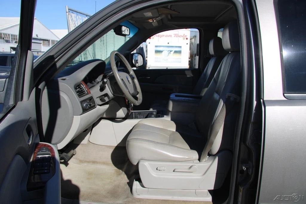 2007 Chevrolet Avalanche - Image 14 of 21