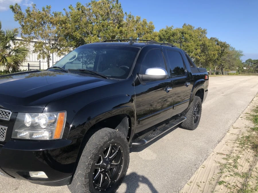 2007 Chevrolet Avalanche - Image 9 of 12