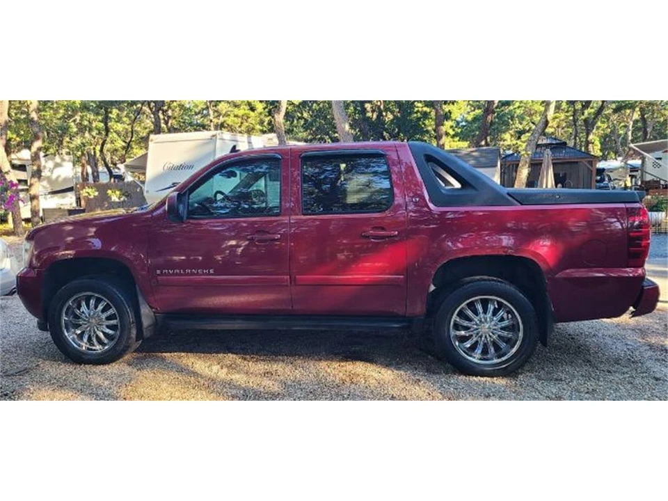 2007 Chevrolet Avalanche - Image 18 of 20