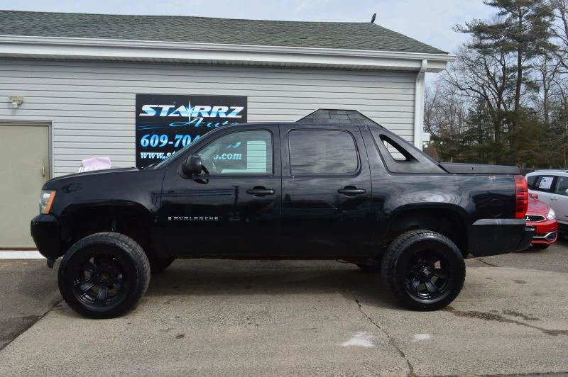 2007 Chevrolet Avalanche - Image 2 of 12