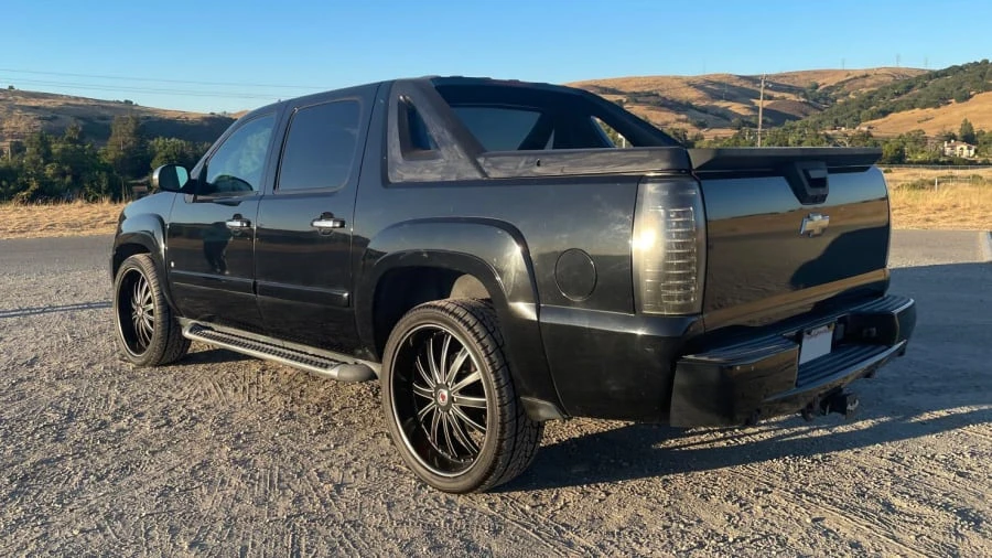 2007 Chevrolet Avalanche - Image 16 of 28