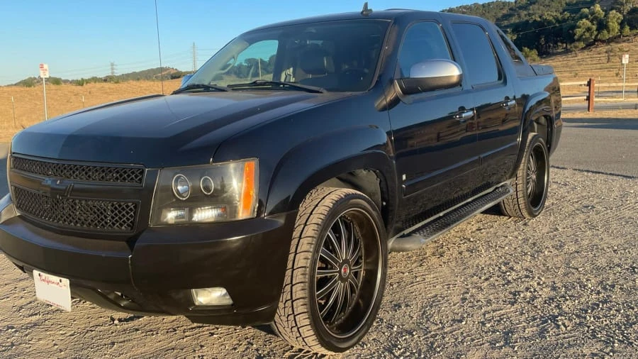 2007 Chevrolet Avalanche - Image 18 of 28