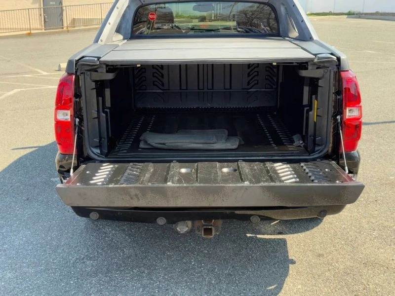 2007 Chevrolet Avalanche - Image 10 of 12