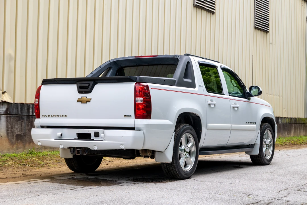 2007 Chevrolet Avalanche - Image 11 of 31