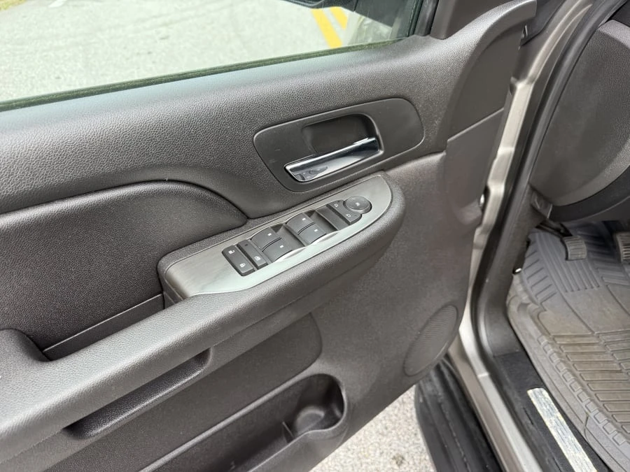 2007 Chevrolet Avalanche - Image 20 of 24