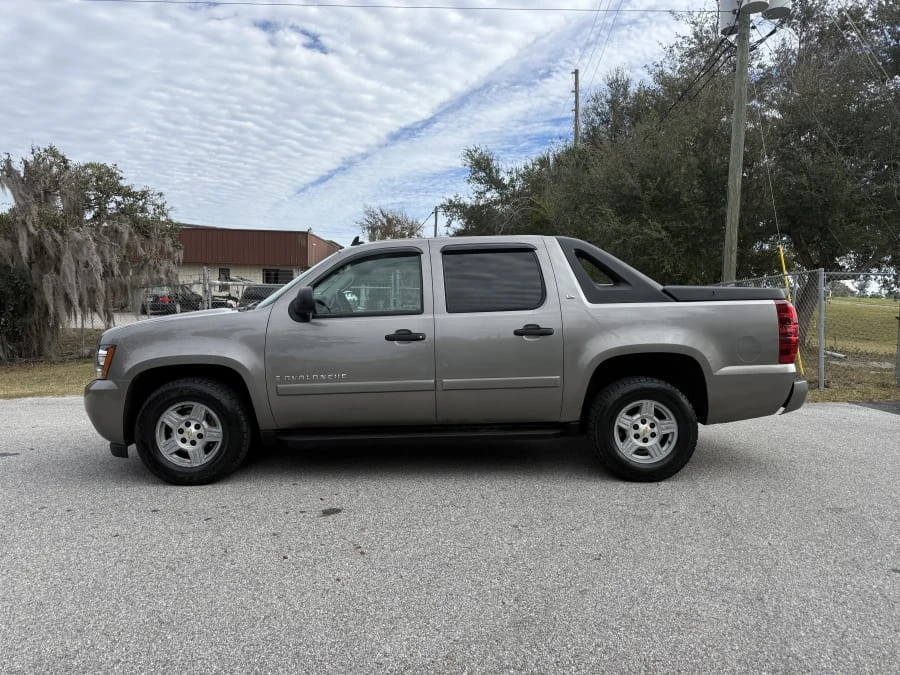 2007 Chevrolet Avalanche - Image 9 of 24