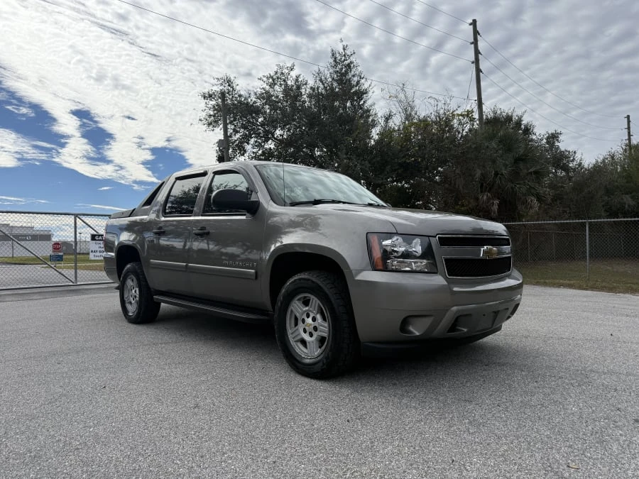 2007 Chevrolet Avalanche - Image 4 of 24
