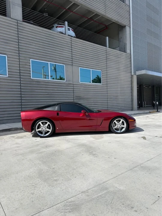 2007 Chevrolet Corvette C6 - Image 2 of 10