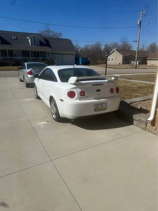 2007 Chevrolet Cobalt 1st Gen - Image 2 of 10