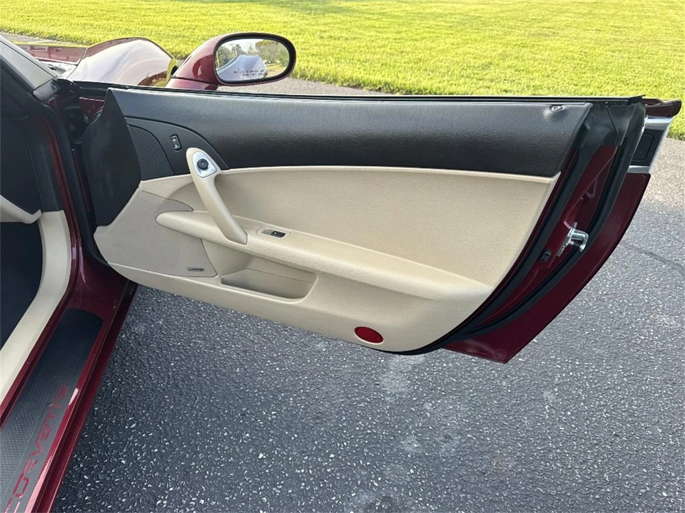 2007 Chevrolet - Image 15 of 31