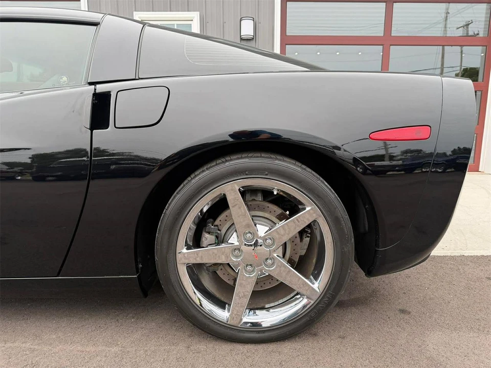 2007 Chevrolet Corvette C6 - Image 2 of 31