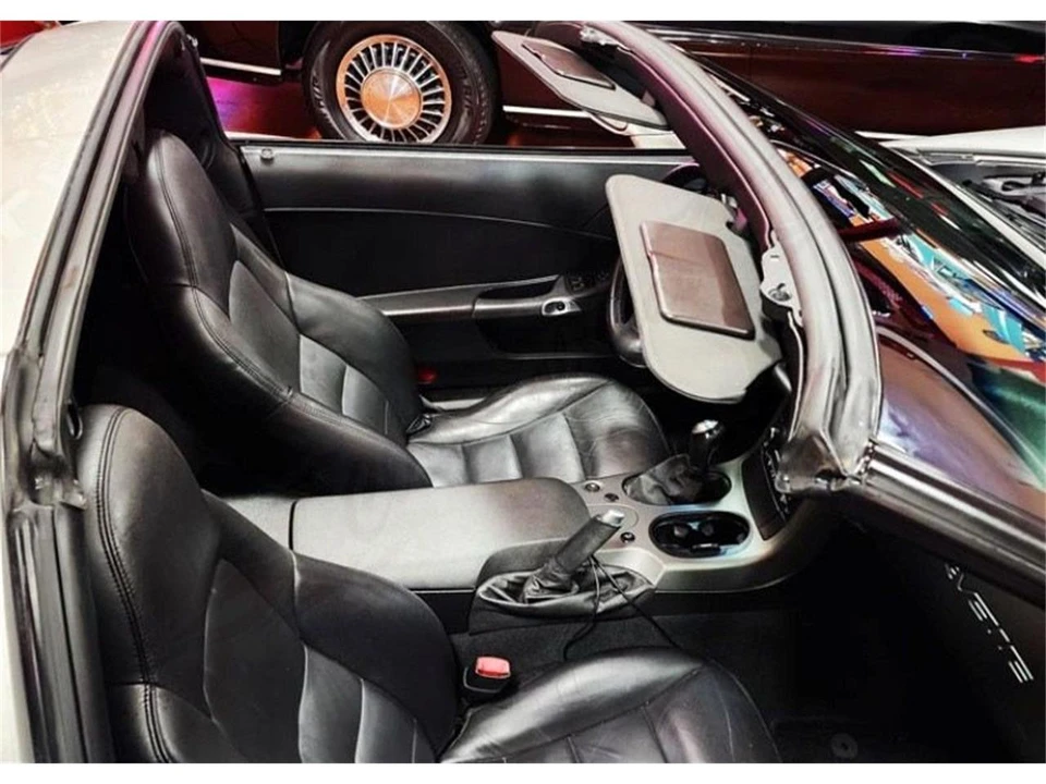 2007 Chevrolet Corvette C6 - Image 10 of 12