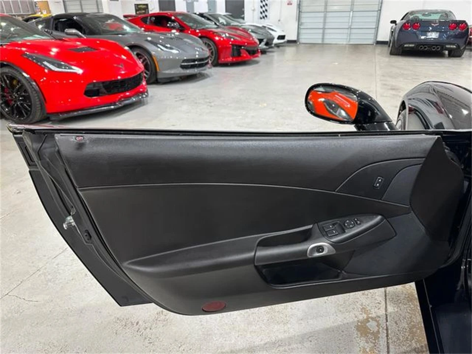 2007 Chevrolet Corvette C6 - Image 14 of 30