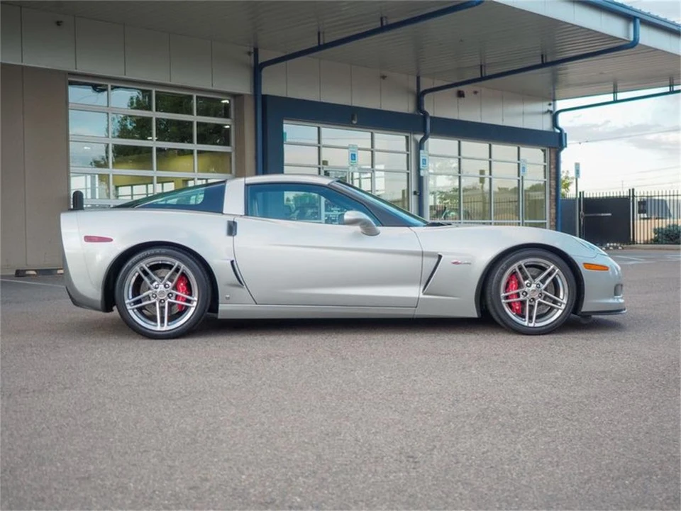 2007 Chevrolet Corvette C6 - Image 11 of 31