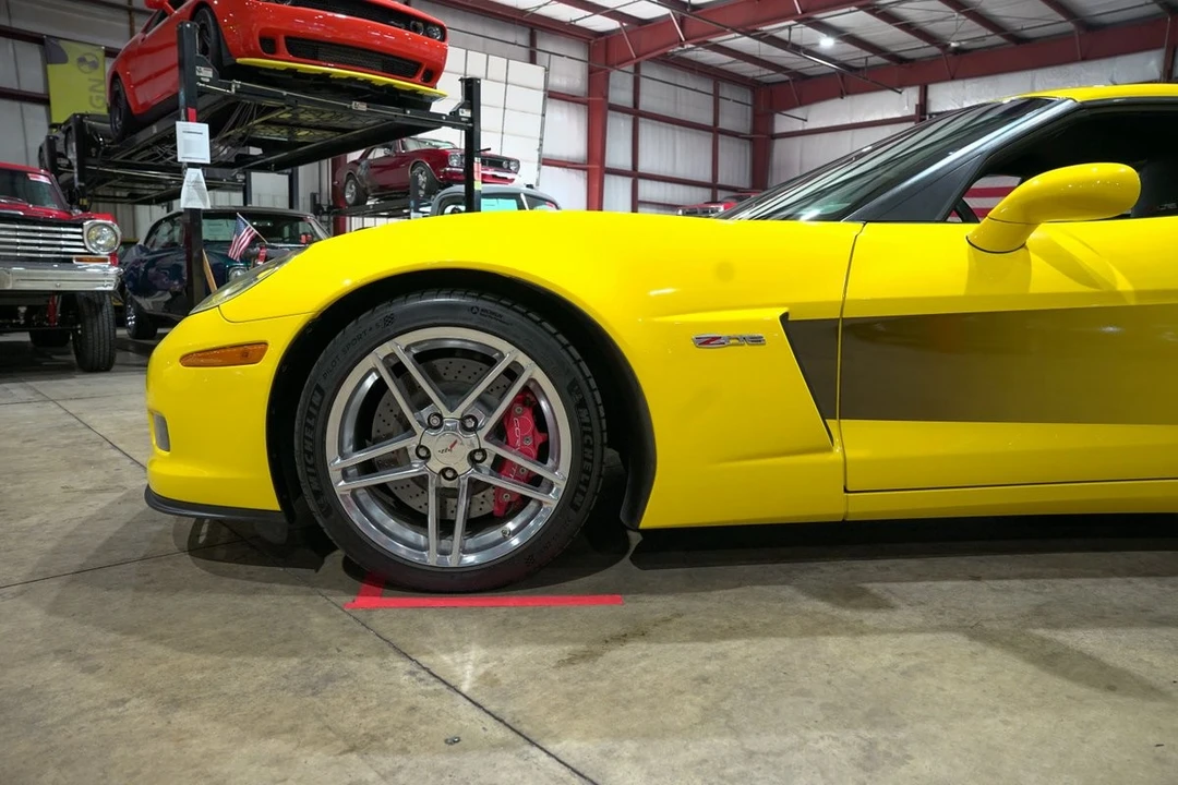 2007 Chevrolet Corvette C6 - Image 3 of 31