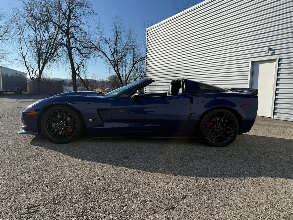 2007 Chevrolet Corvette C6 - Image 11 of 31