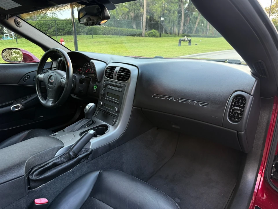 2007 Chevrolet Corvette C6 - Image 16 of 21