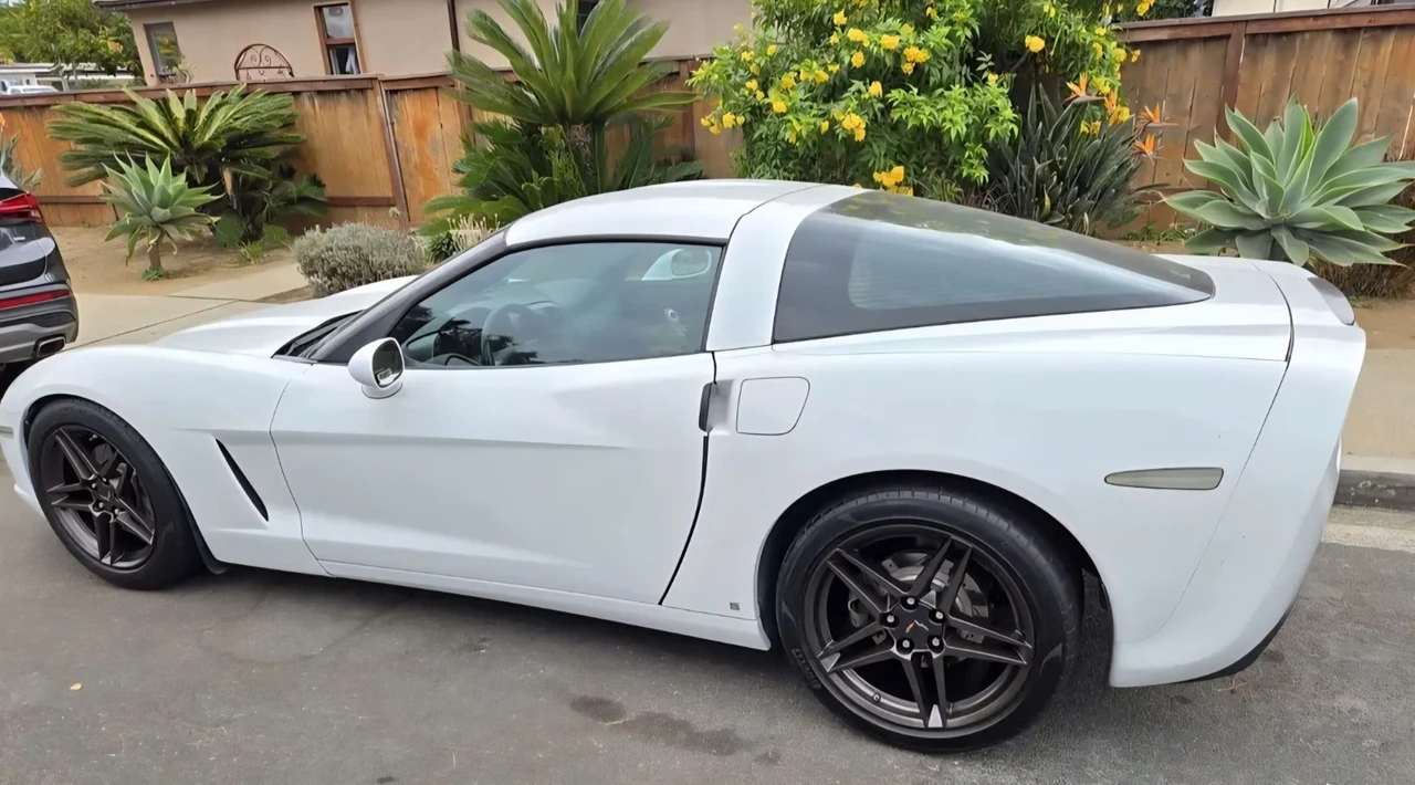 2007 Chevrolet Corvette C6 - Image 12 of 13