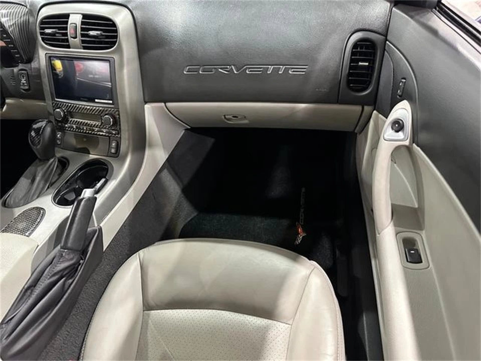 2007 Chevrolet Corvette C6 - Image 13 of 30