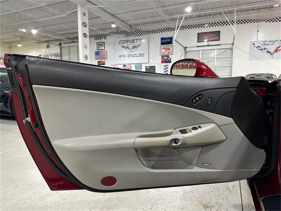 2007 Chevrolet Corvette C6 - Image 13 of 27