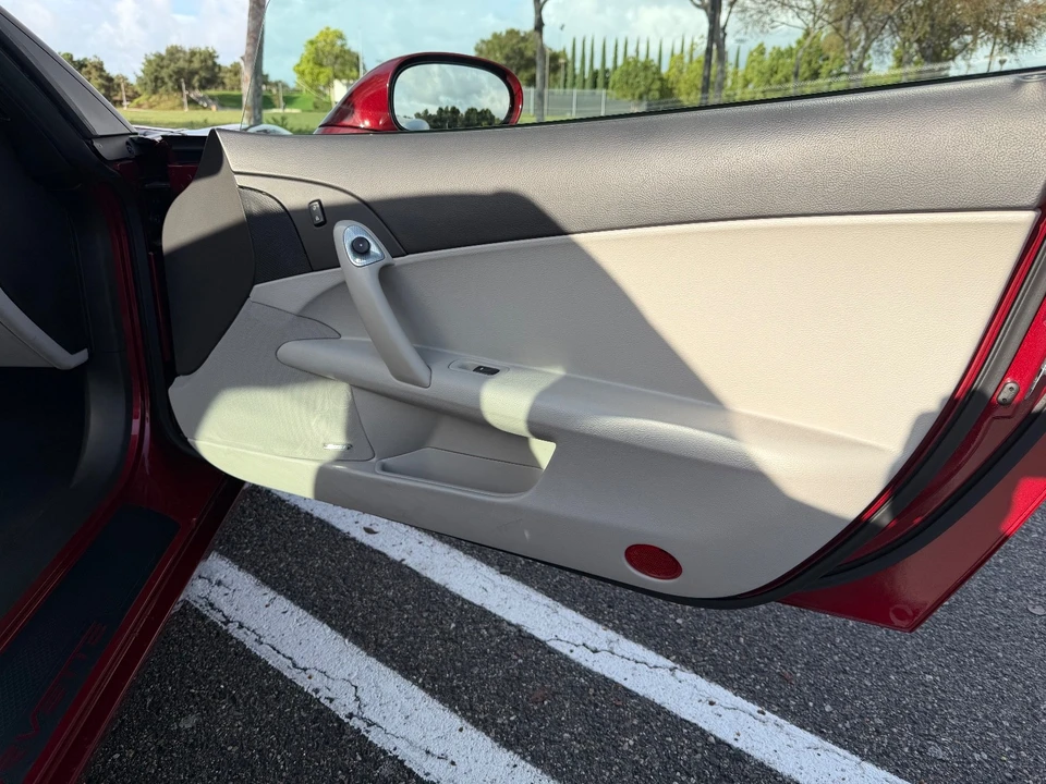 2007 Chevrolet Corvette C6 - Image 12 of 16