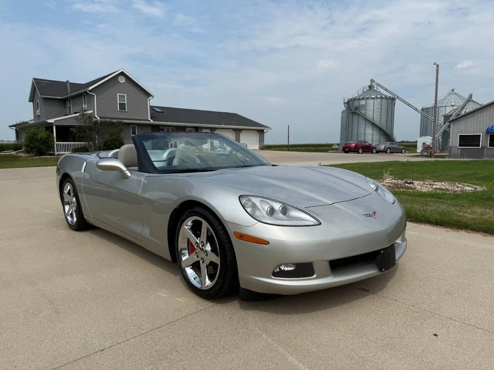 2007 Chevrolet Corvette C6 - Image 2 of 31