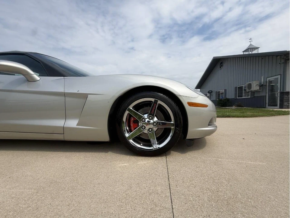 2007 Chevrolet Corvette C6 - Image 24 of 31