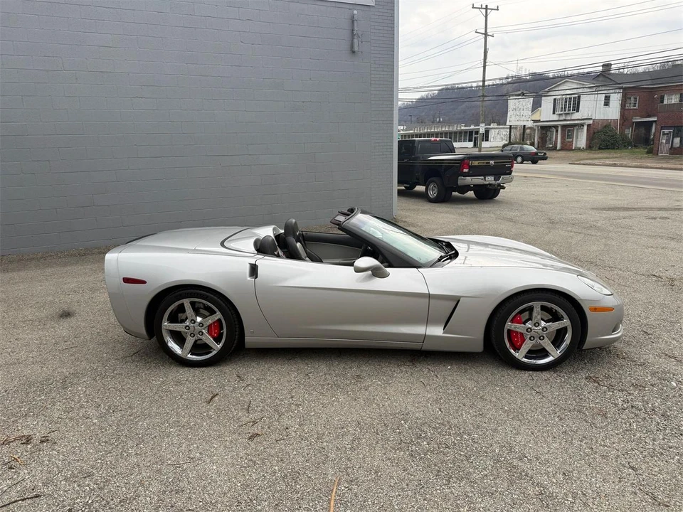 2007 Chevrolet Corvette C6 - Image 2 of 31