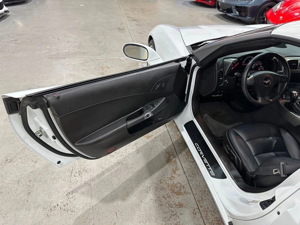 2007 Chevrolet Corvette C6 - Image 15 of 21