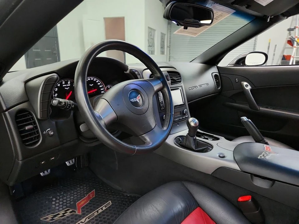 2007 Chevrolet Corvette C6 - Image 13 of 21