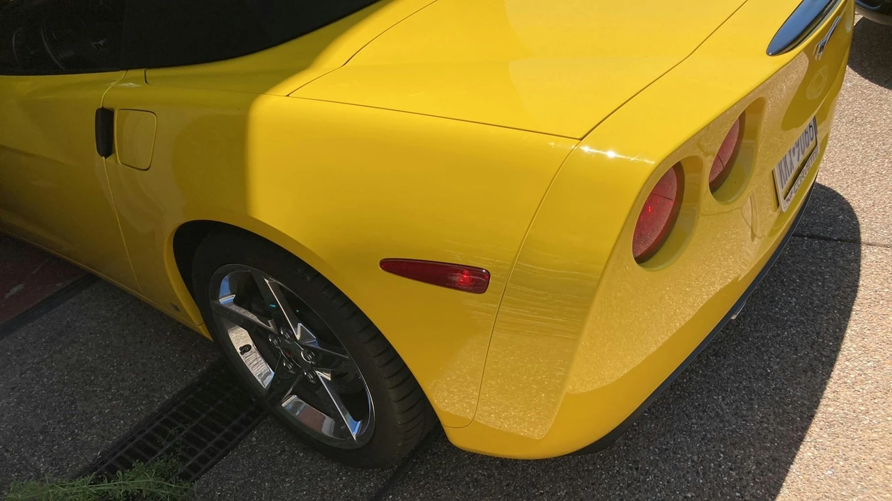2007 Chevrolet Corvette C6 - Image 6 of 8