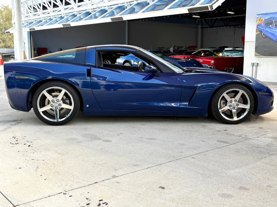 2007 Chevrolet Corvette C6 - Image 5 of 31