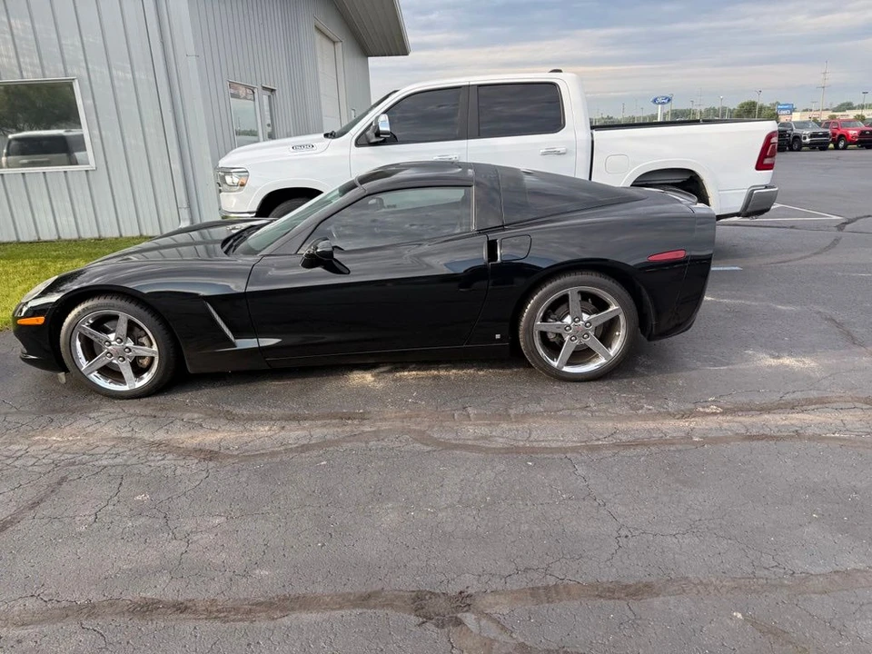 2007 Chevrolet Corvette C6 - Image 2 of 10