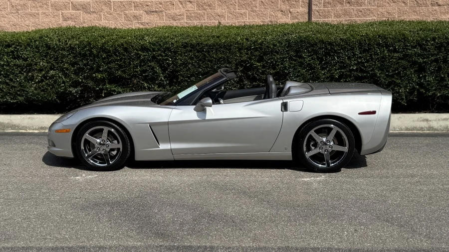 2007 Chevrolet Corvette C6 - Image 2 of 12