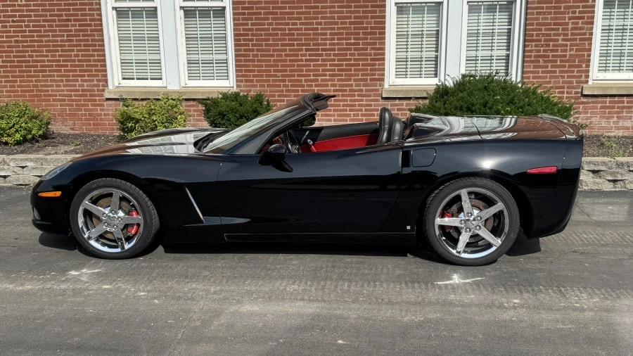 2007 Chevrolet Corvette C6 - Image 2 of 13