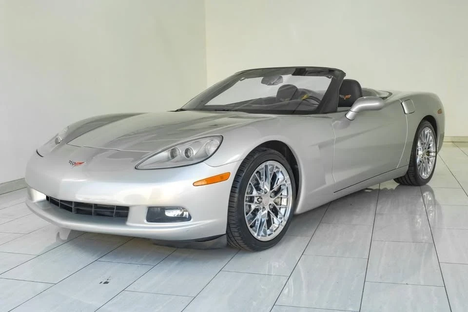 2007 Chevrolet Corvette C6 - Image 2 of 10