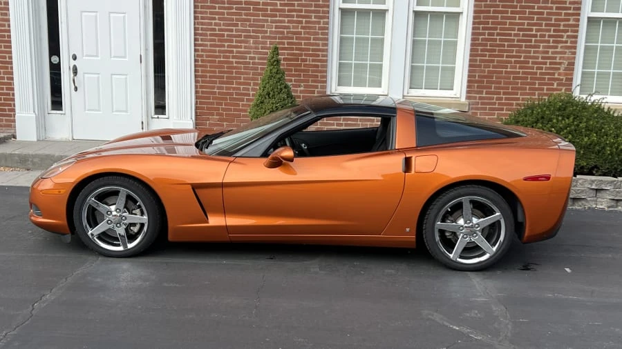2007 Chevrolet Corvette C6 - Image 2 of 8