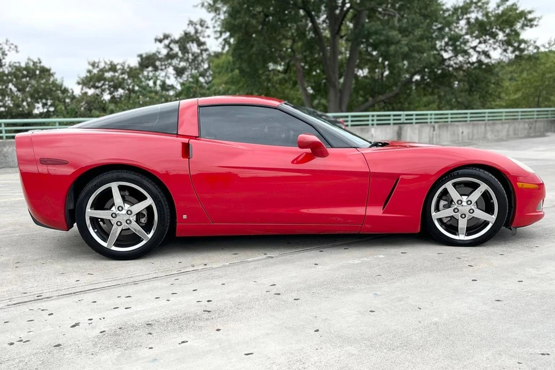 2007 Chevrolet Corvette C6 - Image 13 of 24