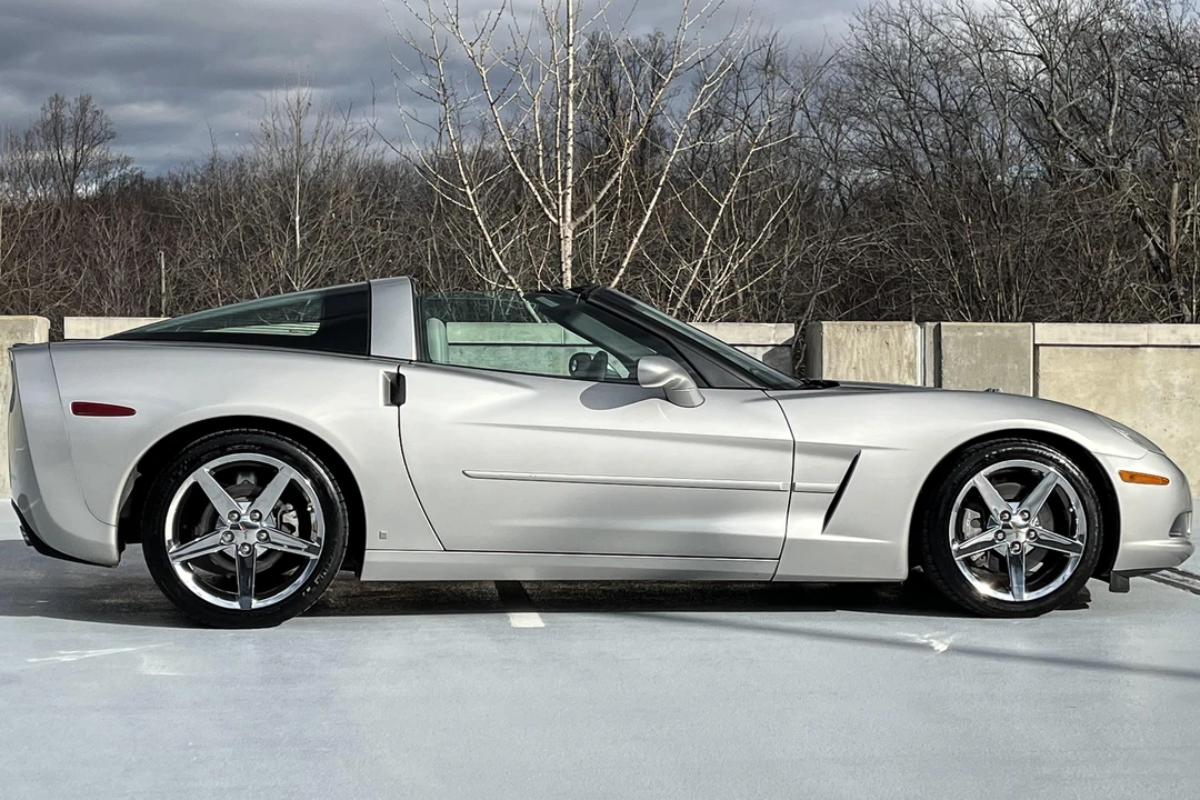 2007 Chevrolet Corvette C6 - Image 3 of 31