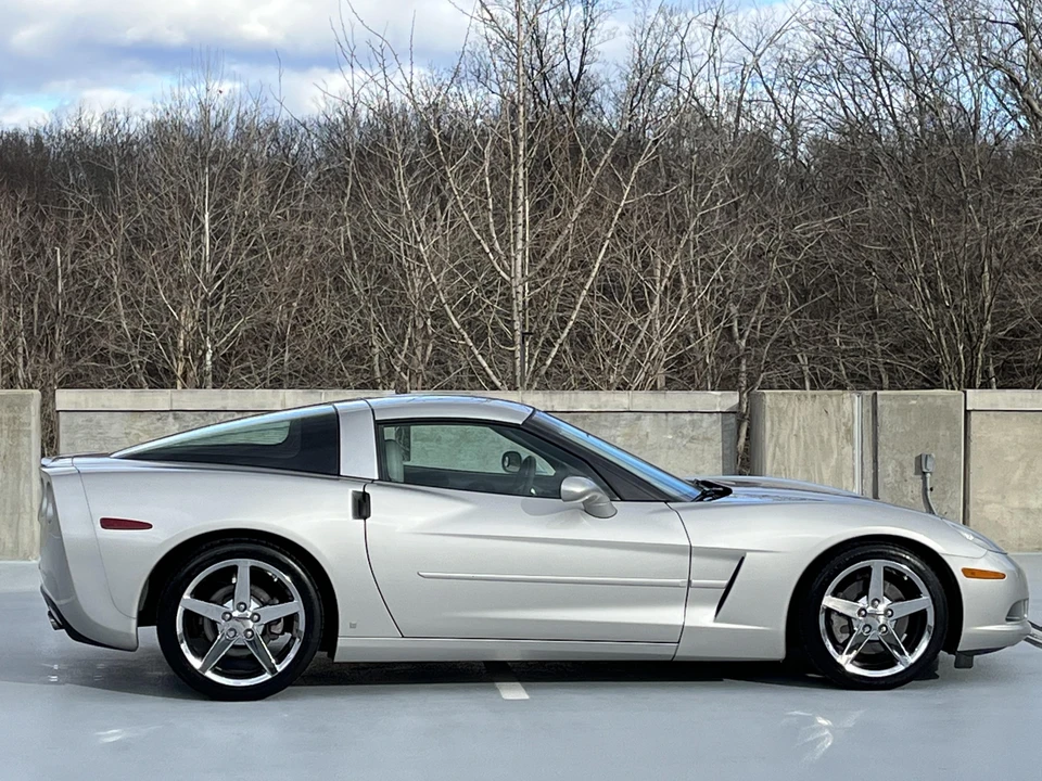2007 Chevrolet Corvette C6 - Image 25 of 31