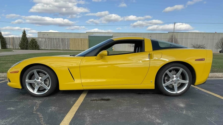 2007 Chevrolet Corvette C6 - Image 2 of 13