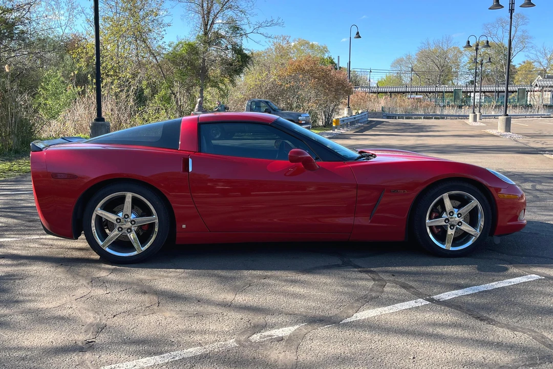 2007 Chevrolet Corvette C6 - Image 2 of 31