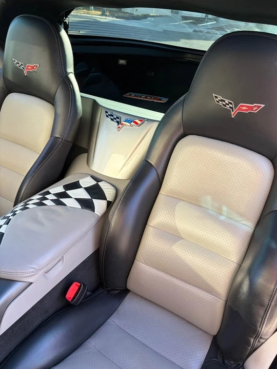2007 Chevrolet Corvette C6 - Image 14 of 19