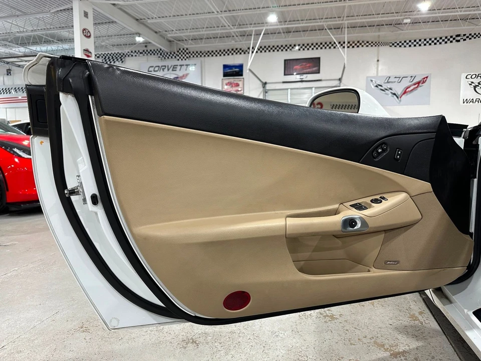 2007 Chevrolet Corvette C6 - Image 15 of 21