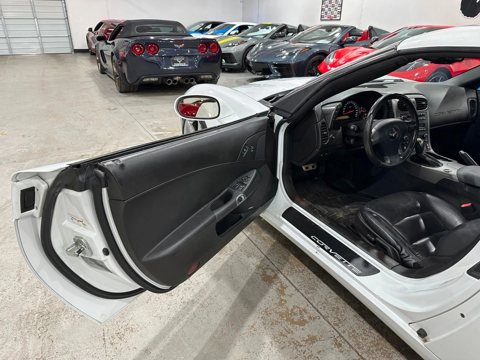 2007 Chevrolet Corvette C6 - Image 14 of 21
