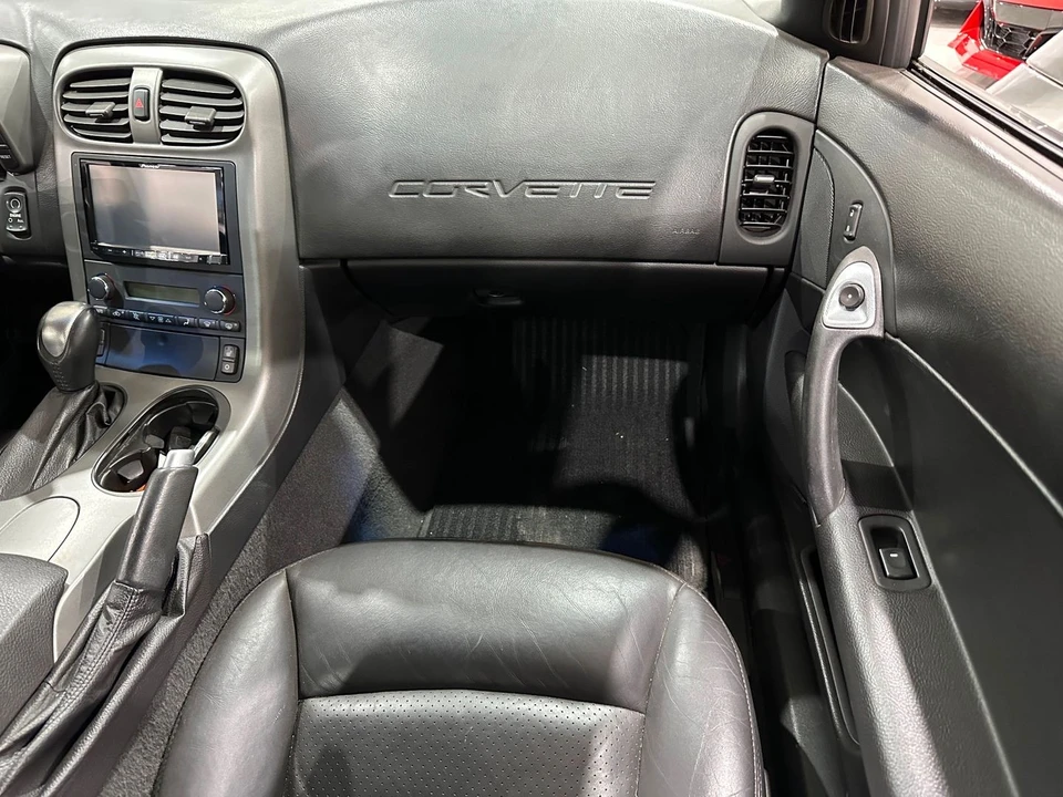 2007 Chevrolet Corvette C6 - Image 16 of 21