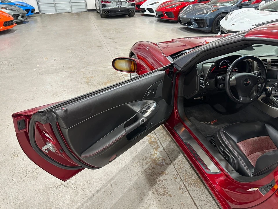 2007 Chevrolet Corvette C6 - Image 16 of 21