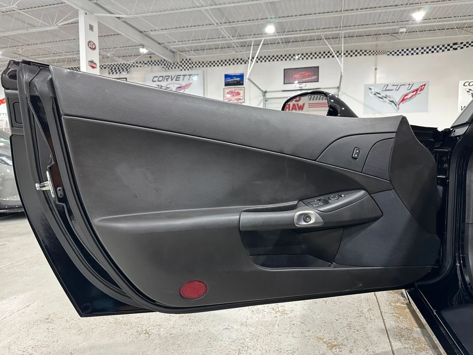 2007 Chevrolet Corvette C6 - Image 14 of 21