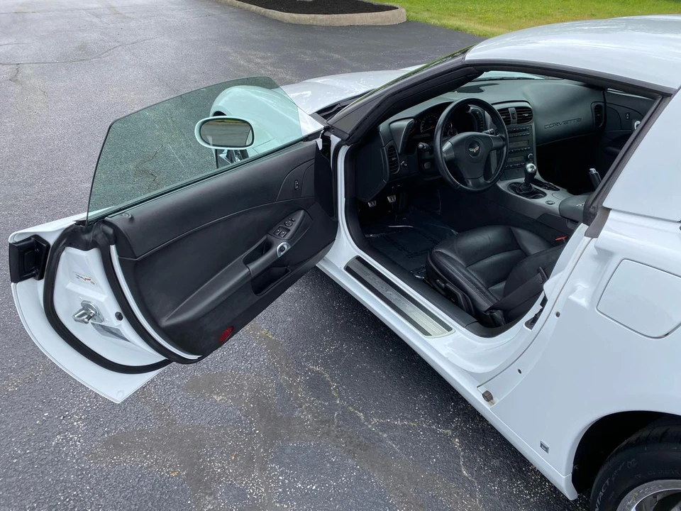 2007 Chevrolet Corvette C6 - Image 10 of 31